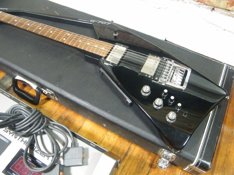 Guitar Blog 1984 Roland G700 Guitar Synth with LEFTHANDED GR707 Guitar Controller